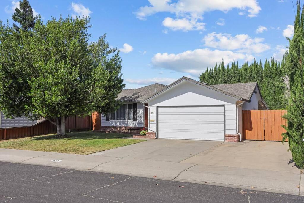 Trinity Escape Entire Home Near Lodi Lake Εξωτερικό φωτογραφία